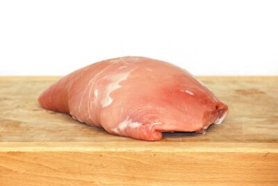 Noix pâtissière de veau de lait sous la mère