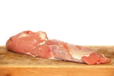 Paleron de veau de lait sous la mère à rôtir